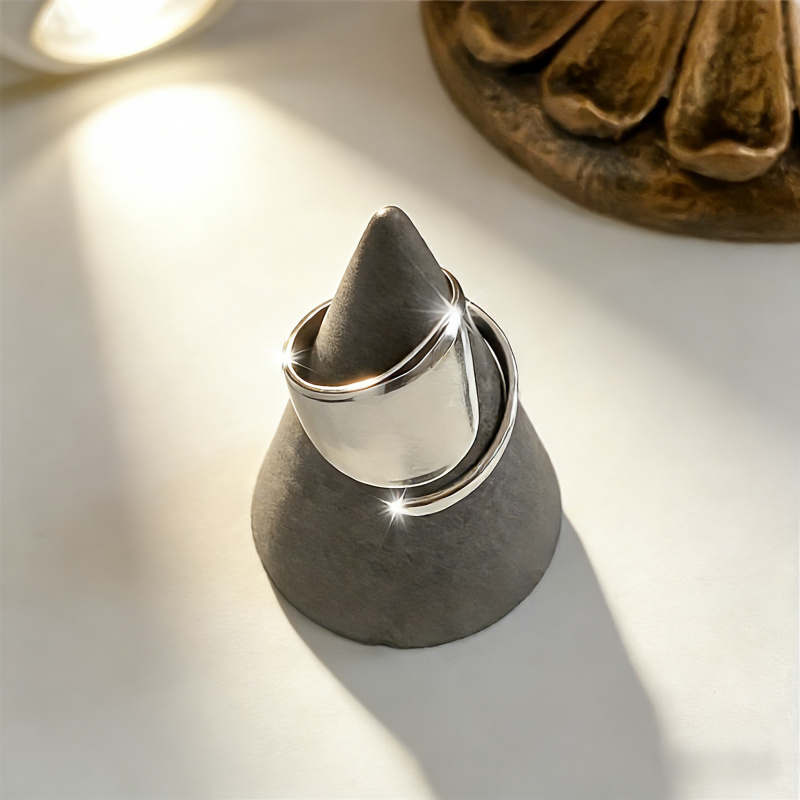 Minimalist Spiral Design Ring, Unisex Everyday Wear